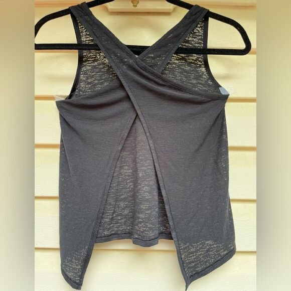 Alo Yoga black thin overlapping back flaps, sheer, size Small. - Picture 3 of 5